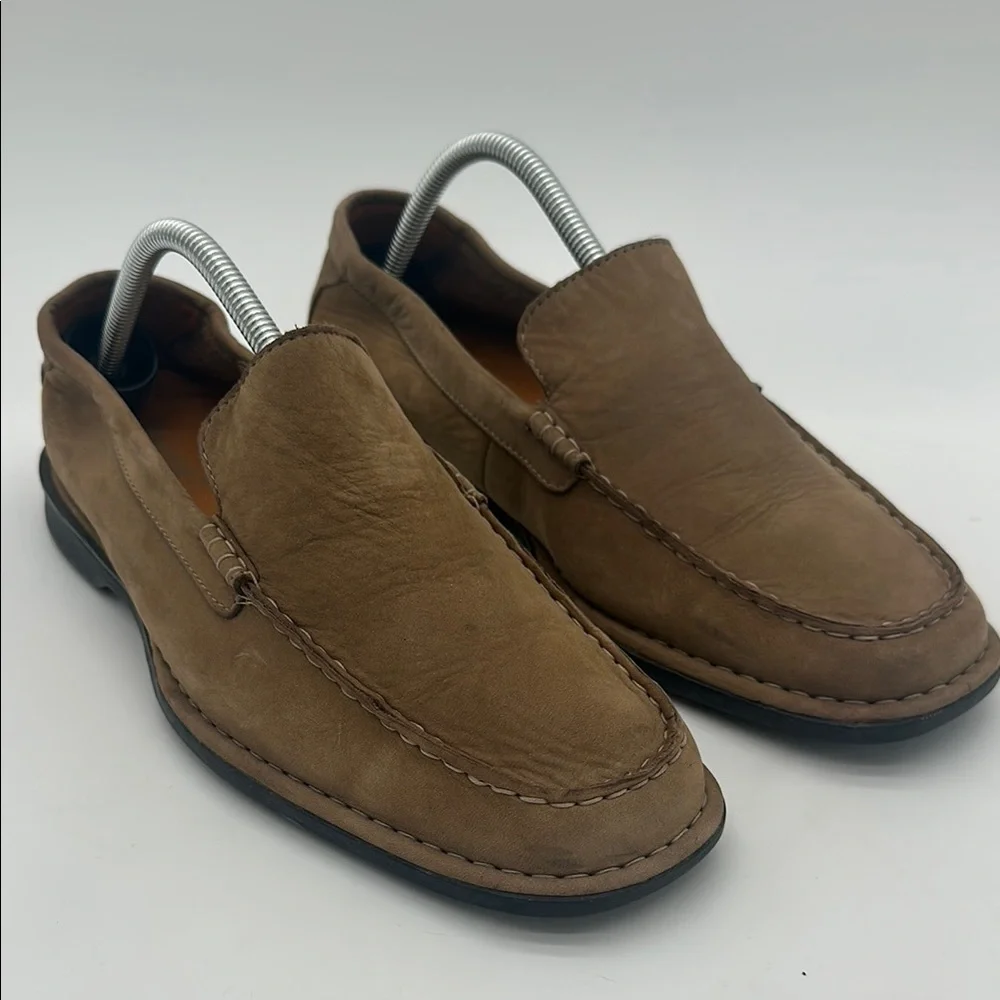 Timberland Mens Size 8.5 Tan Slip-On Loafers with Wedge Sole and Suede Material